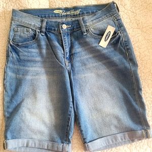 NWT Old Navy Sweetheart Denim Bermuda Shorts Distressed Light/Medium Blue New 4